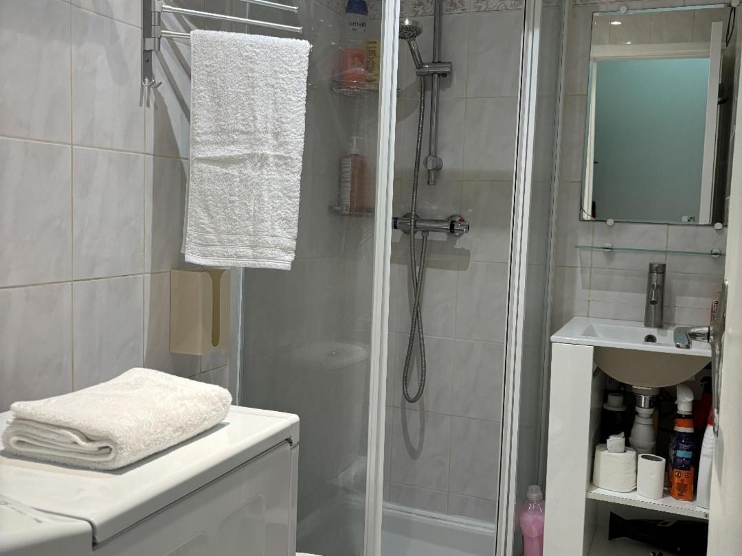 Centre Villeopera, Gare St Lazare , Cozy Appartement